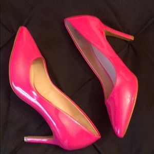 Kelly and Katie Hot Pink pump heels NEW